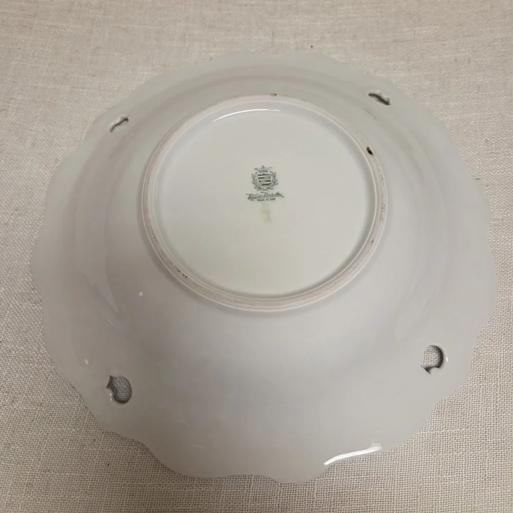 Weimar Porzellan GDR Dish/Bowl‎ with Gold Accents, Glossy Finish